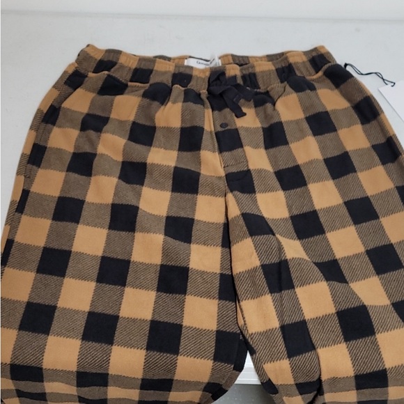 New! Men's Goodfellow Microfleece Pajama Pants Beige/Black Plaid. Soft & Comfy - Picture 3 of 10